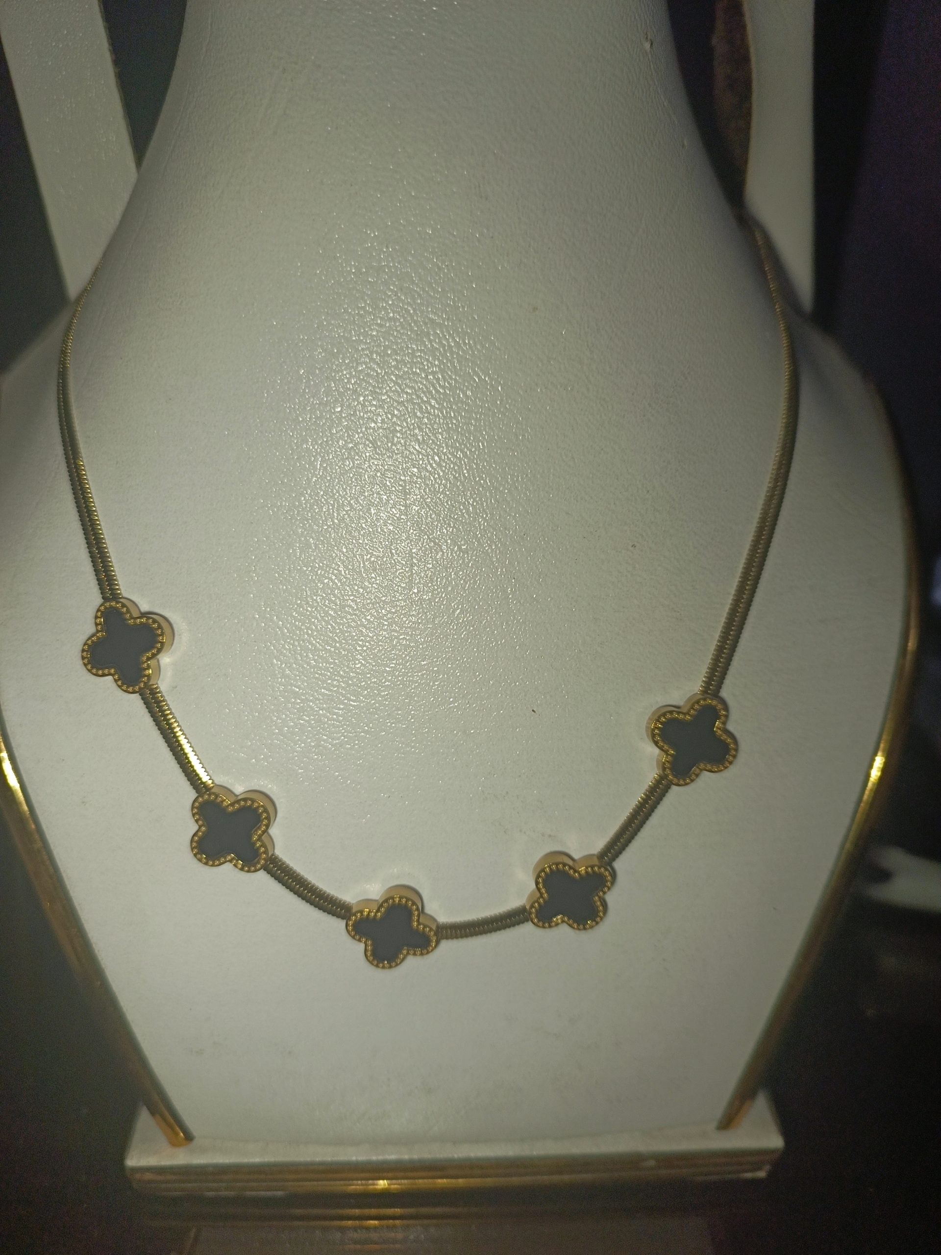 Premium Stainless Steel Clover Necklace for Women – Luxury Gold-Tone Jewellery