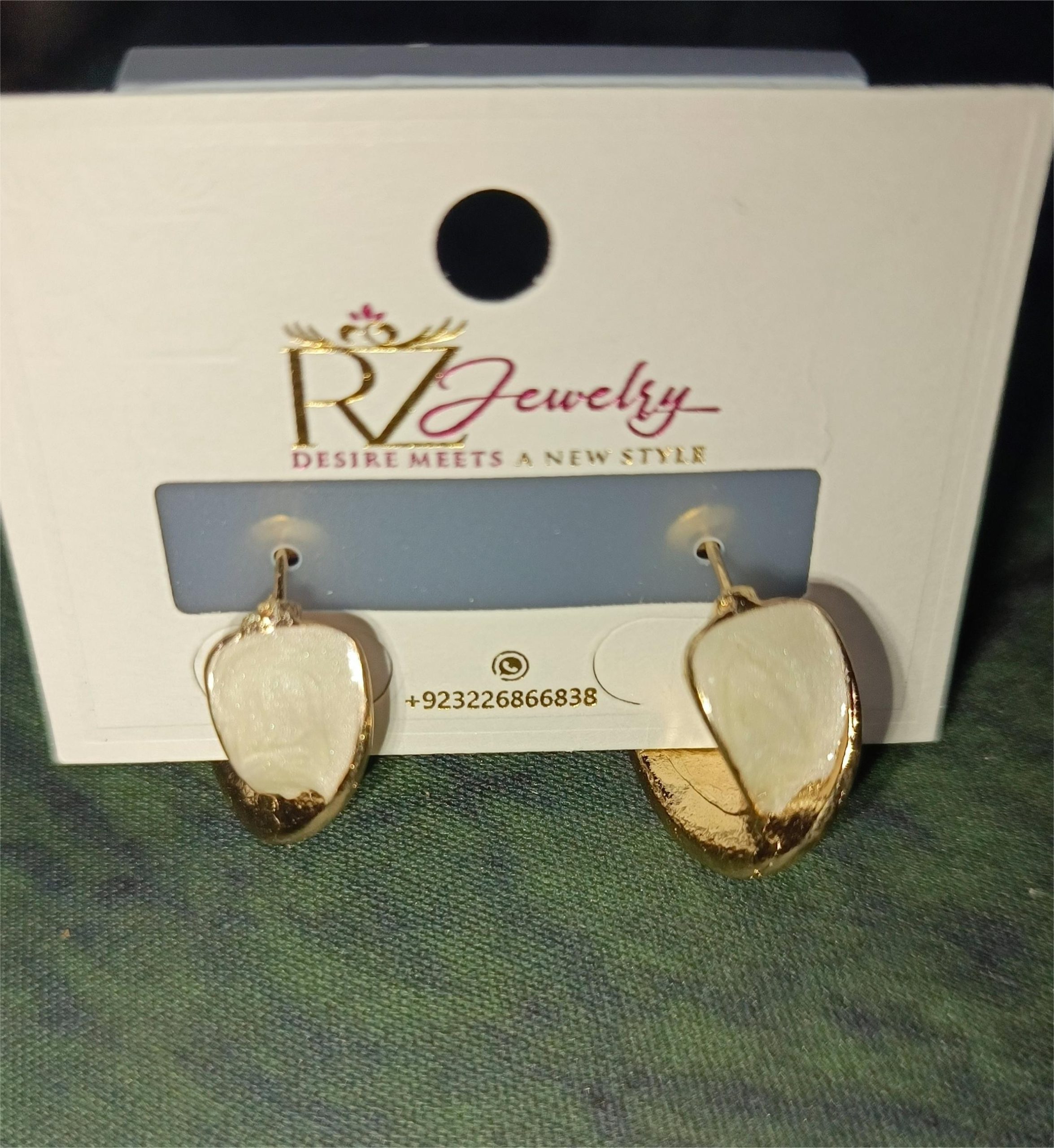 Earning-003--75 Elegant Small Stud Earrings for Everyday Use