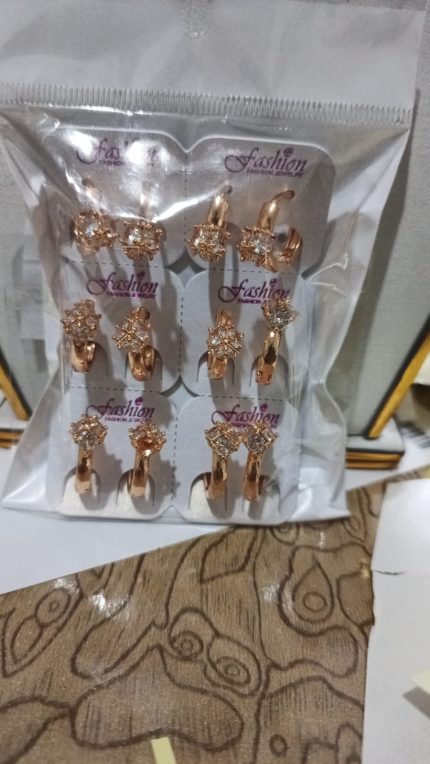 SmallEarning-010--130 Mini Gold Tone Ear Studs Set – Everyday Style