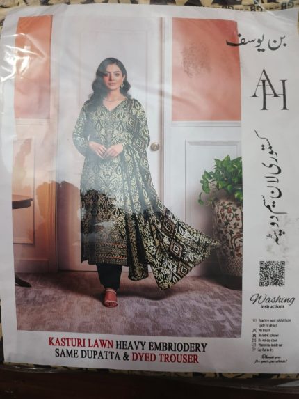Kasturi Lawn Heavy Embroidered 3-Piece Suit – Olive Green