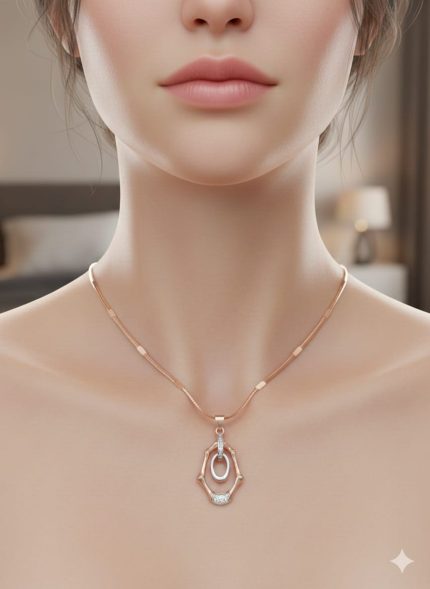 Stylish Gold Chain Necklace with Modern Pendant Design